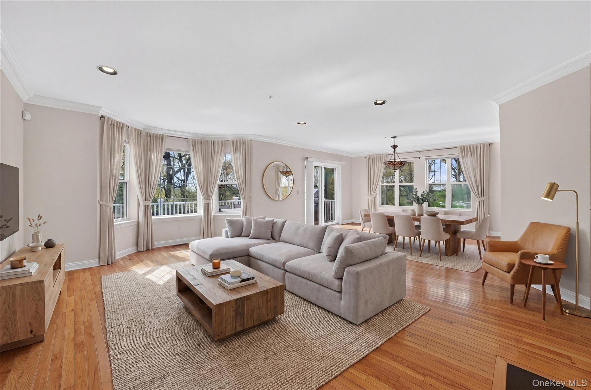 107 Winding Ridge Road, Unit 107 White Plains, NY 10603 - Photo 5 of 50 Living room and dining room