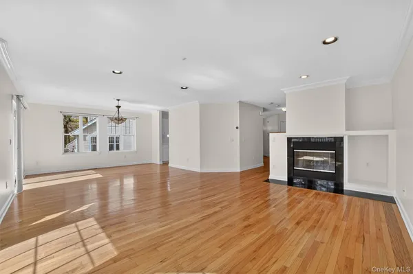 $7,500 | 107 Winding Ridge Road, Unit 107, White Plains, NY 10603
