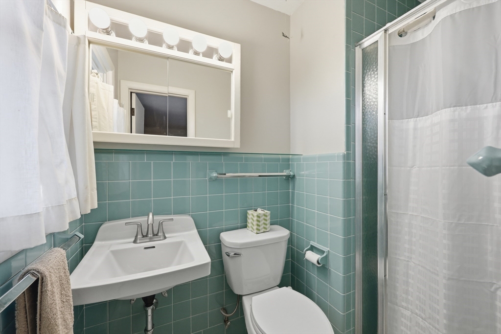 121 Rocky Hill Road Hadley, MA 01035 - Photo 24 of 41