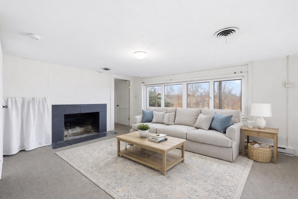 121 Rocky Hill Road Hadley, MA 01035 - Photo 25 of 41