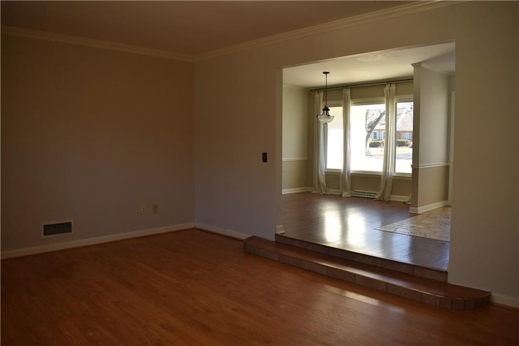 4212 Melbourne Road Indianapolis, IN 46228 - Photo 8 of 24 Gallery Image 8