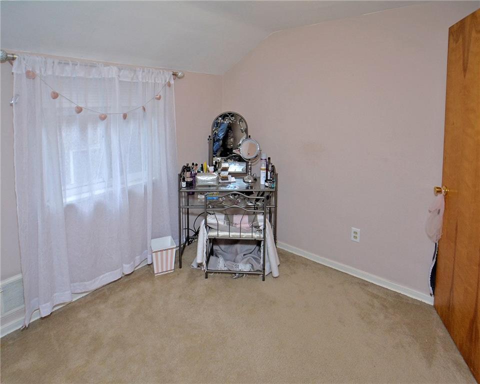 6409 Verona Road Verona, PA 15147 - Photo 15 of 21 3rd Bedroom