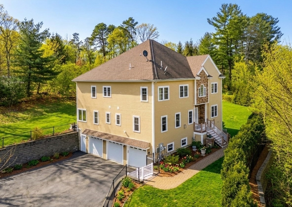98 R Walnut Street Shrewsbury, MA 01545 - Photo 2 of 42