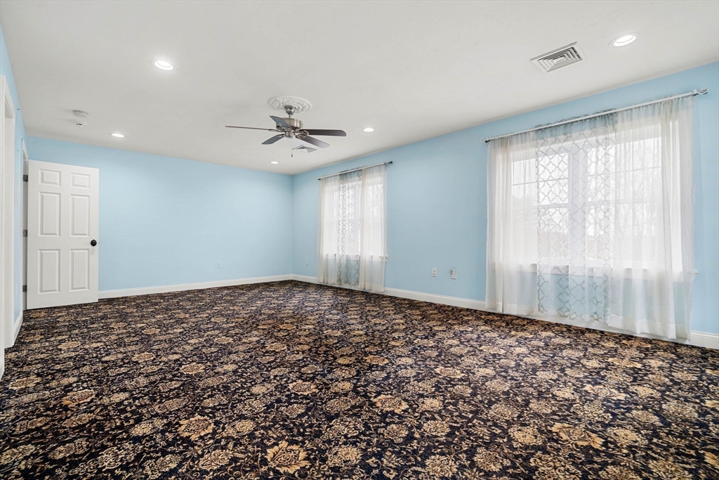 98 R Walnut Street Shrewsbury, MA 01545 - Photo 24 of 42