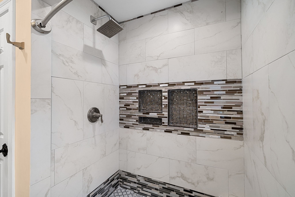 98 R Walnut Street Shrewsbury, MA 01545 - Photo 31 of 42