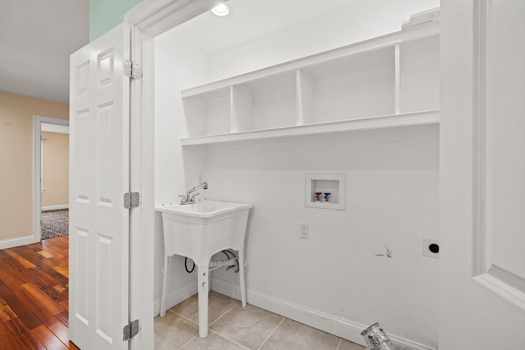 98 R Walnut Street Shrewsbury, MA 01545 - Photo 37 of 42