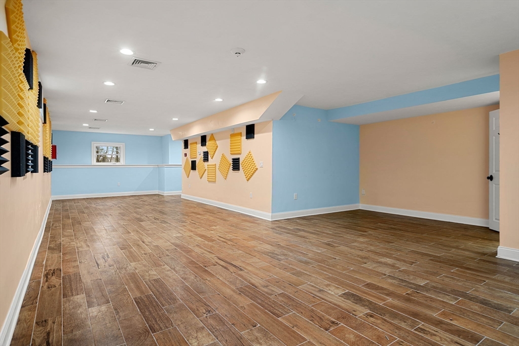 98 R Walnut Street Shrewsbury, MA 01545 - Photo 39 of 42