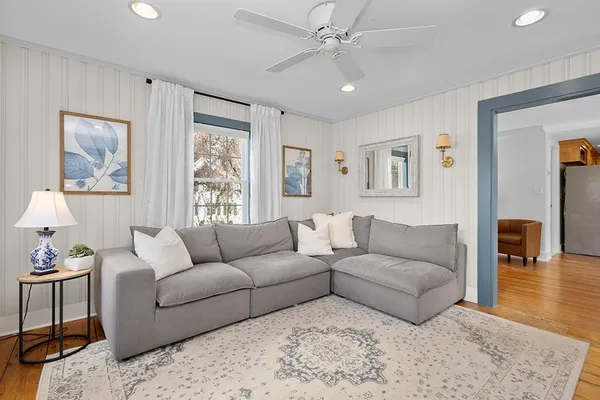 $709,000 | 33 Pleasant Street, Hopkinton, MA 01748