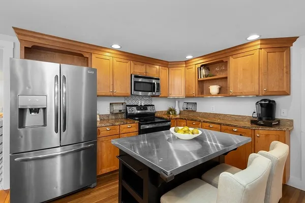 $709,000 | 33 Pleasant Street, Hopkinton, MA 01748