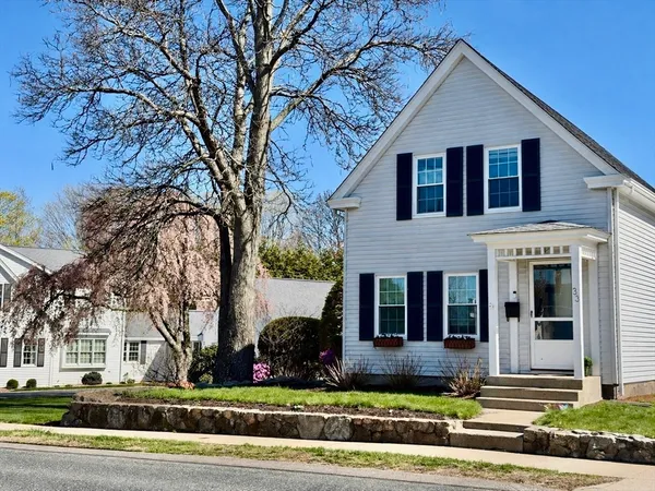 $709,000 | 33 Pleasant Street, Hopkinton, MA 01748