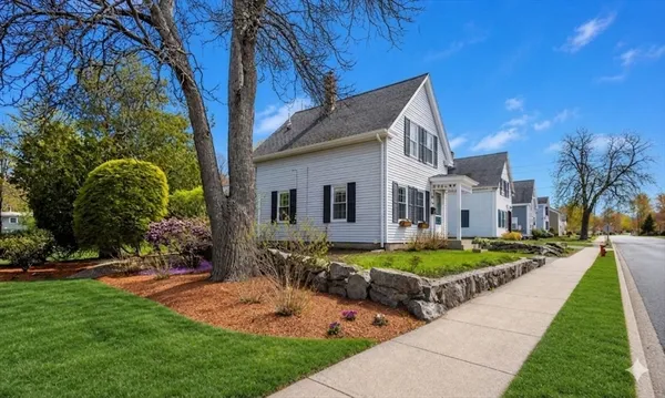 $709,000 | 33 Pleasant Street, Hopkinton, MA 01748