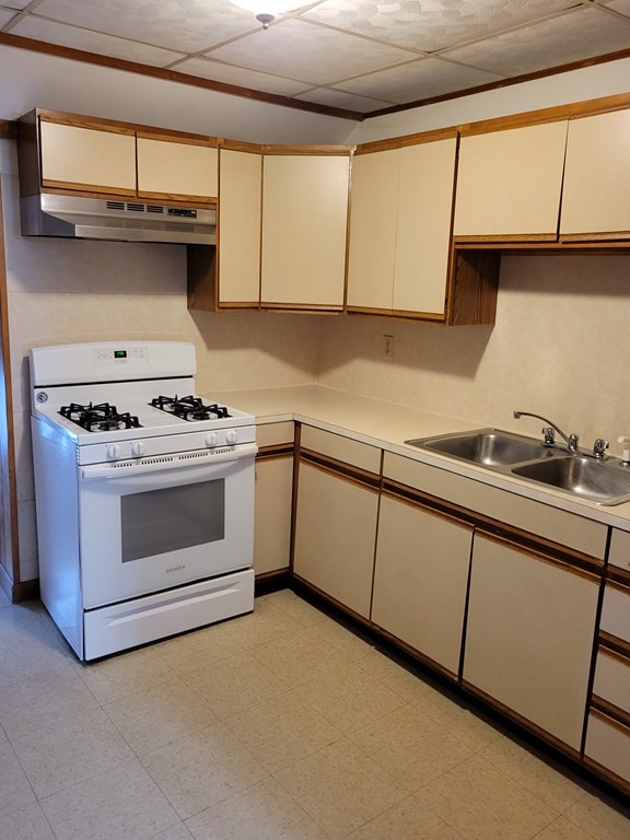 57 Whipple Street Fall River, MA 02721 - Photo 19 of 26 Gallery Image 19