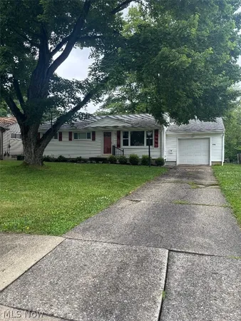 $156,000 | 2715 Rexford Road, Youngstown, OH 44511