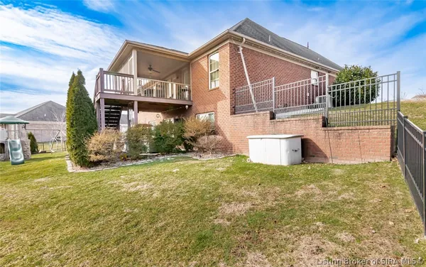 $550,000 | 3424 Royal Lake Drive, Floyds Knobs, IN 47119