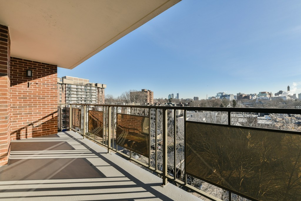 30 Stearns Road, Unit 604 Brookline, MA 02446 - Photo 3 of 16 Gallery Image 3