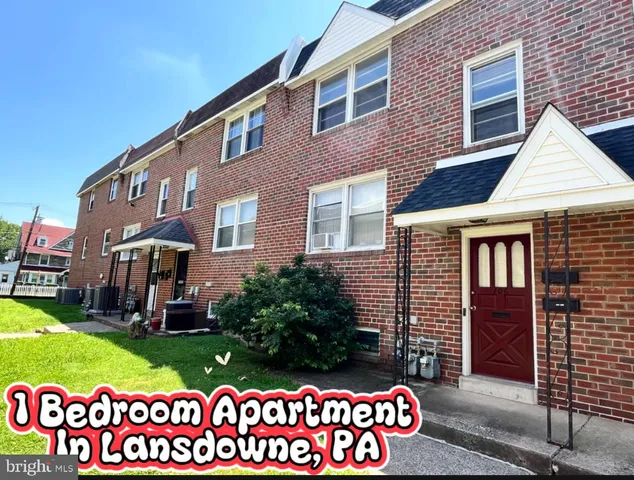 a front view of house with yard