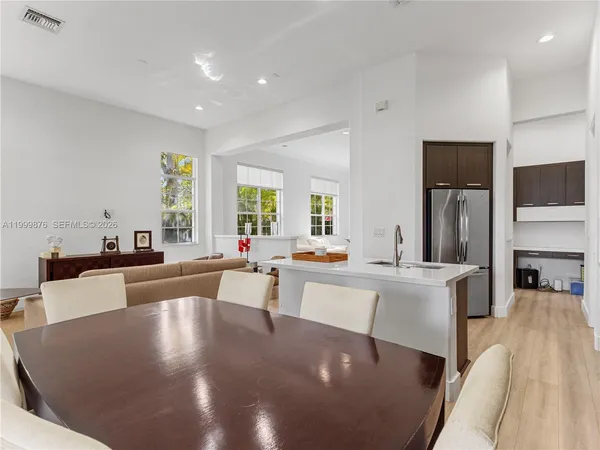 $6,199 | 11339 Northwest 71st Street, Unit 11339, Doral, FL 33178