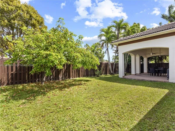 $6,199 | 11339 Northwest 71st Street, Unit 11339, Doral, FL 33178