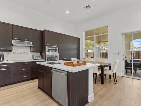 $6,199 | 11339 Northwest 71st Street, Unit 11339, Doral, FL 33178