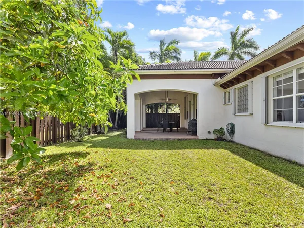 $6,199 | 11339 Northwest 71st Street, Unit 11339, Doral, FL 33178