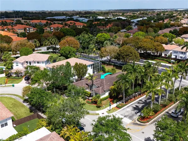 $6,199 | 11339 Northwest 71st Street, Unit 11339, Doral, FL 33178