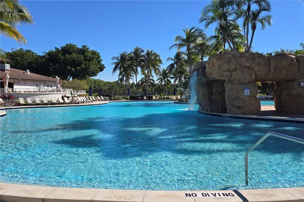 $6,199 | 11339 Northwest 71st Street, Unit 11339, Doral, FL 33178