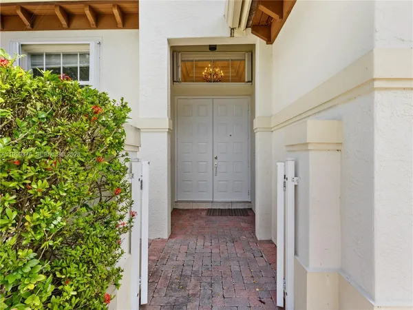 $6,199 | 11339 Northwest 71st Street, Unit 11339, Doral, FL 33178