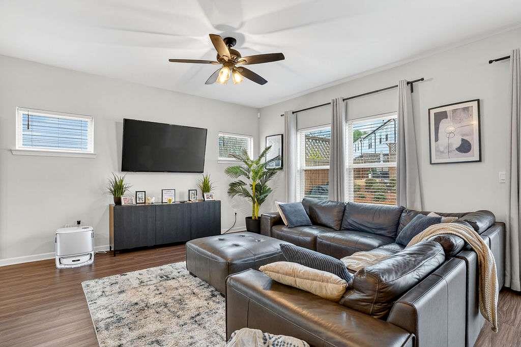 830 Ironhorse Lane Southwest Mableton, GA 30126 - Photo 7 of 43