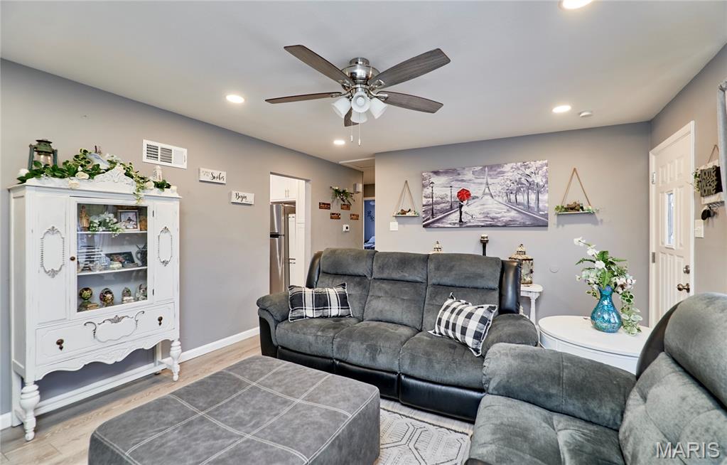 525 Mullanphy Road Florissant, MO 63031 - Photo 13 of 63