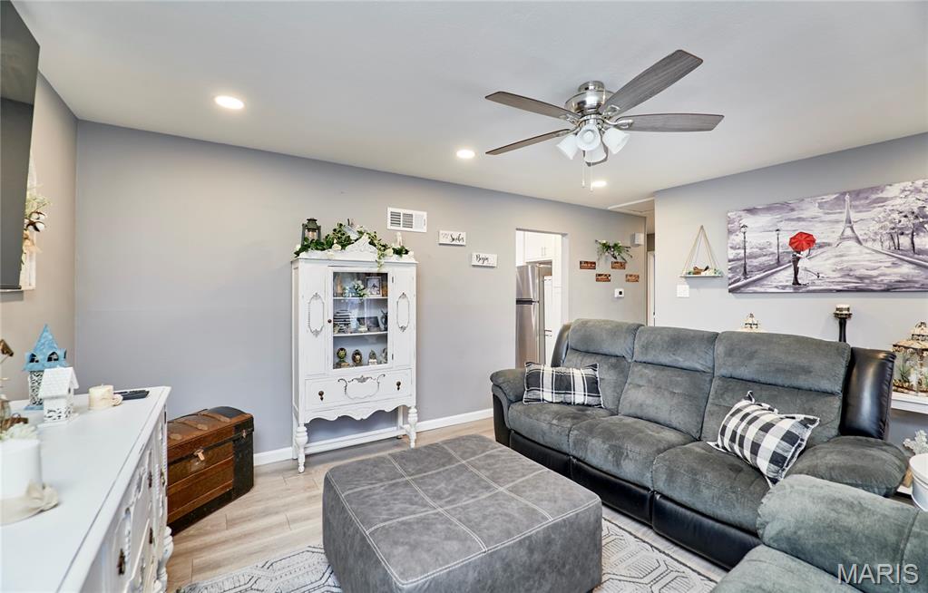 525 Mullanphy Road Florissant, MO 63031 - Photo 14 of 63