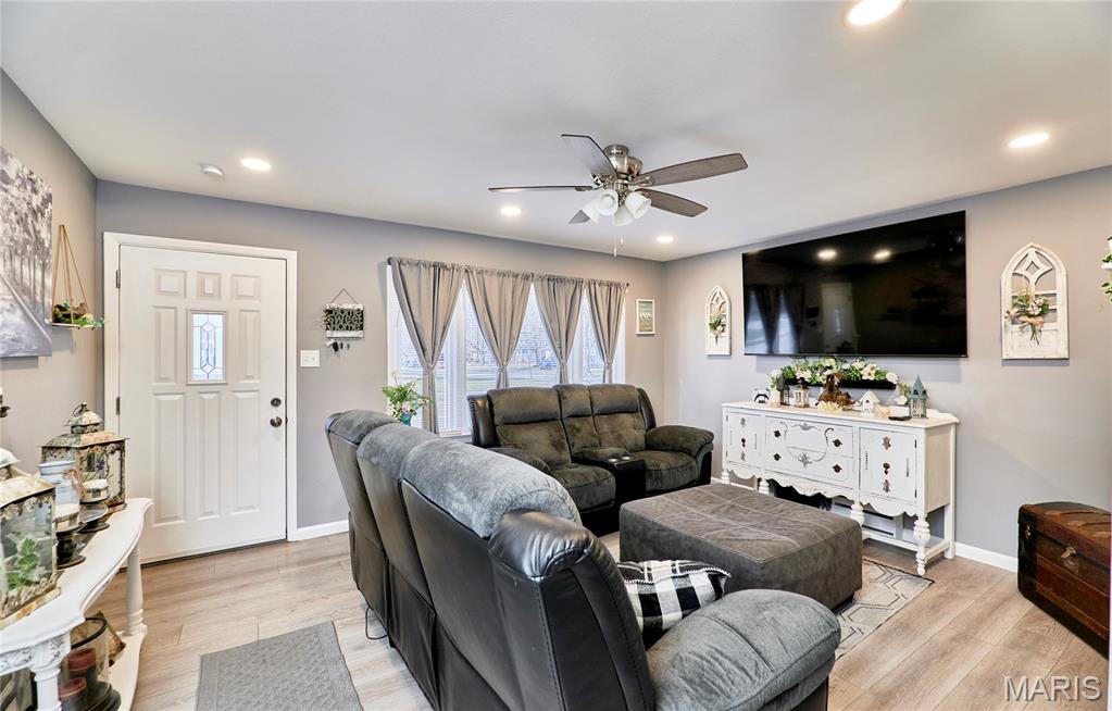 525 Mullanphy Road Florissant, MO 63031 - Photo 7 of 63