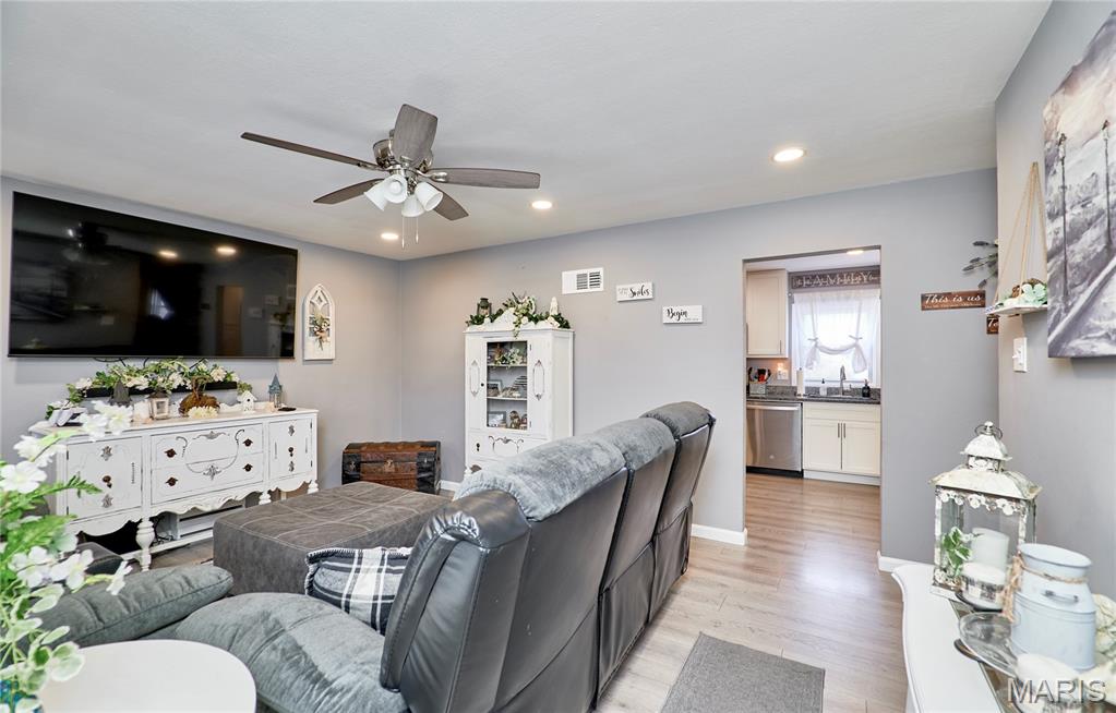 525 Mullanphy Road Florissant, MO 63031 - Photo 10 of 63