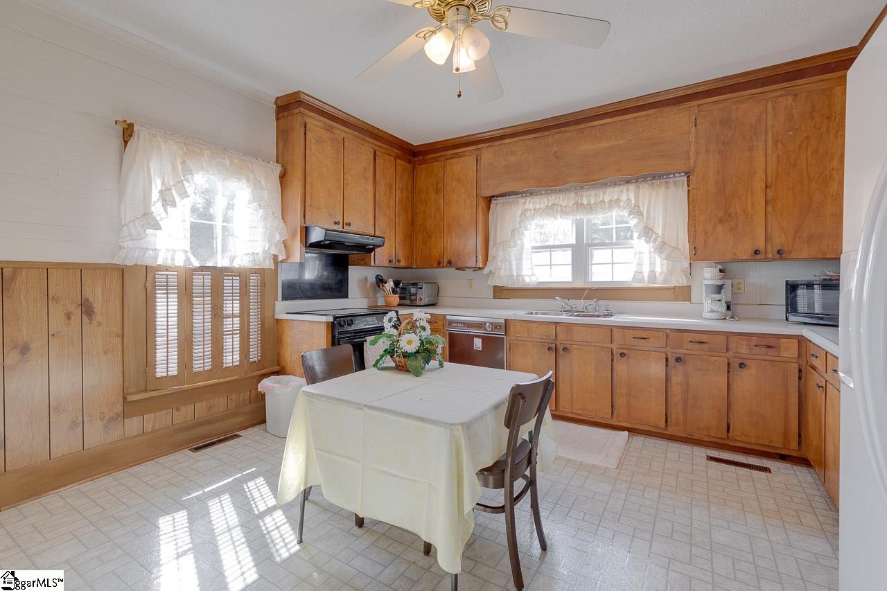 777 State Rd S-42-653 Greer, SC 29651 - Photo 21 of 36