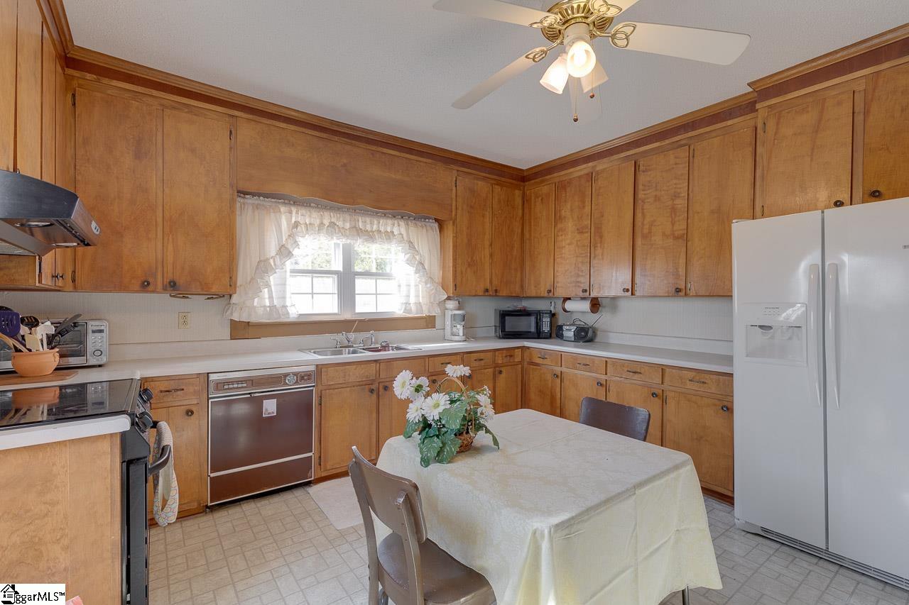 777 State Rd S-42-653 Greer, SC 29651 - Photo 23 of 36