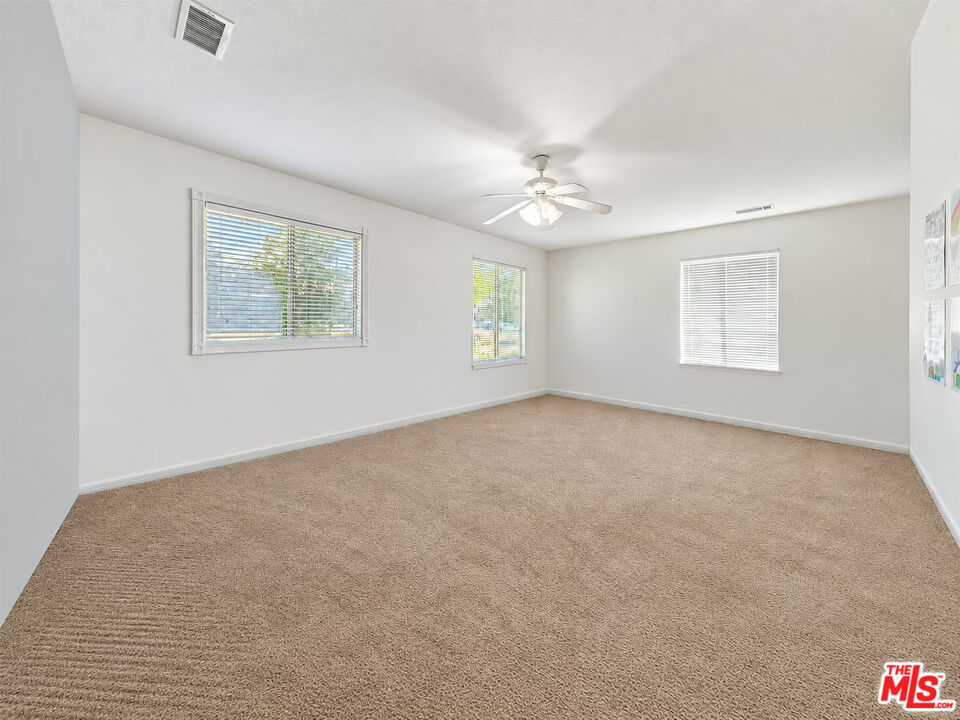 17886 Robusta Drive Riverside, CA 92503 - Photo 11 of 25 Gallery Image 11