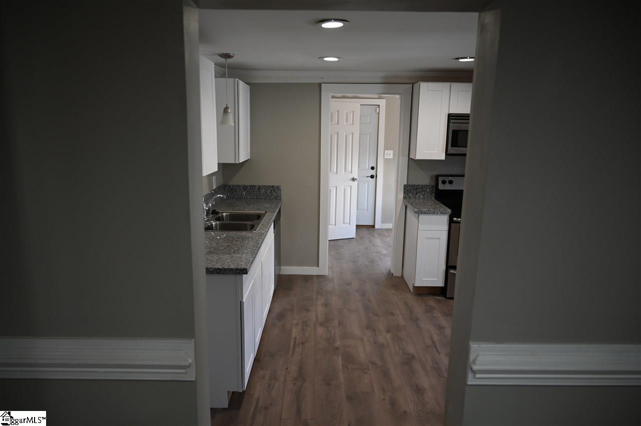 5 Hendricks Street Greenville, SC 29607 - Photo 7 of 16