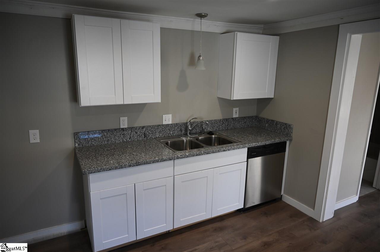 5 Hendricks Street Greenville, SC 29607 - Photo 8 of 16