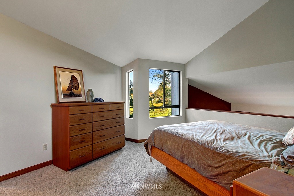 9226 Valhalla Way Bothell, WA 98011 - Photo 13 of 19 Gallery Image 13