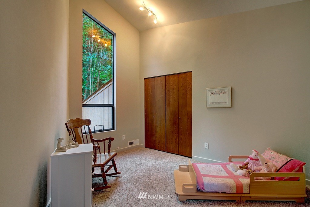 9226 Valhalla Way Bothell, WA 98011 - Photo 16 of 19 Gallery Image 16