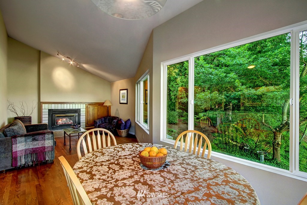 9226 Valhalla Way Bothell, WA 98011 - Photo 6 of 19 Gallery Image 6