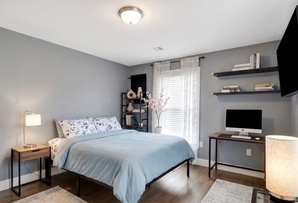 10 Oak Street, Unit 2 Saugus, MA 01906 - Photo 11 of 25