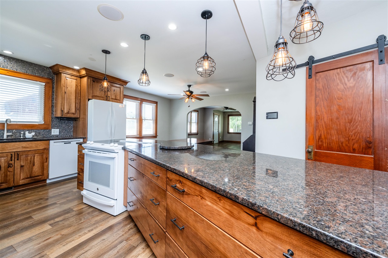 887 West Hinchman Road Baroda, MI 49101 - Photo 13 of 56