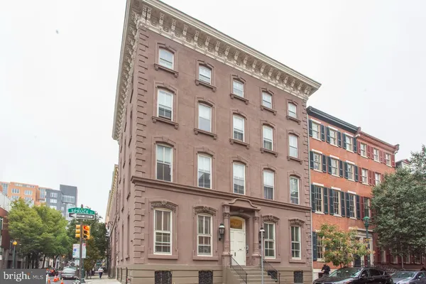 $348,900 | 1035 Spruce Street, Unit 106, Philadelphia, PA 19107