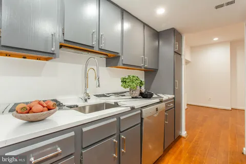 $348,900 | 1035 Spruce Street, Unit 106, Philadelphia, PA 19107