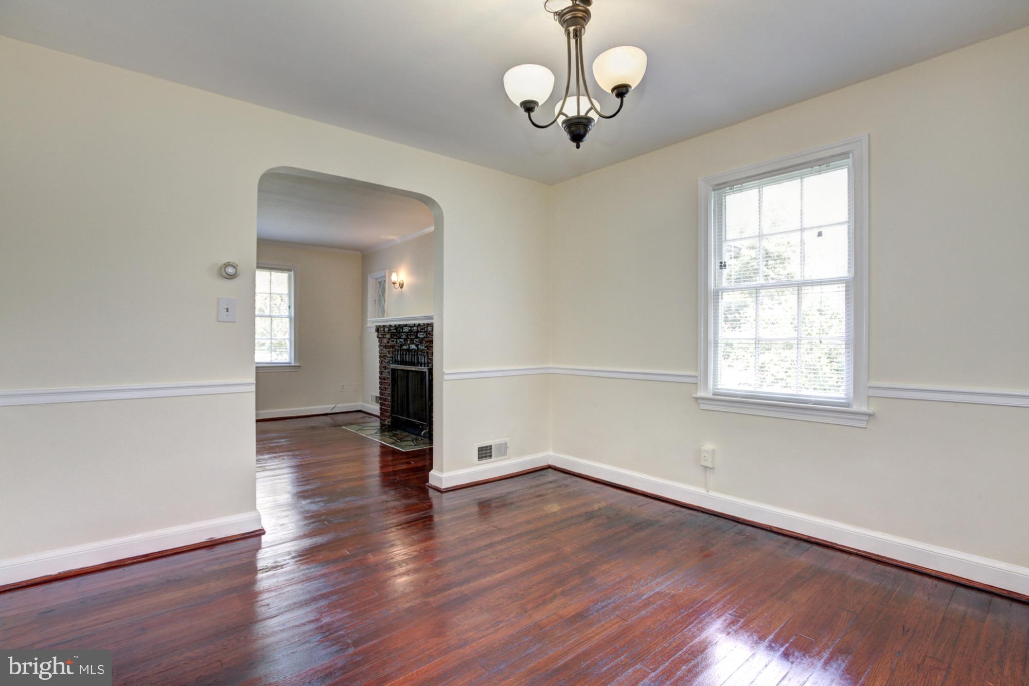600 Forest Glen Road Silver Spring, MD 20901 - Photo 16 of 28 Dining Room