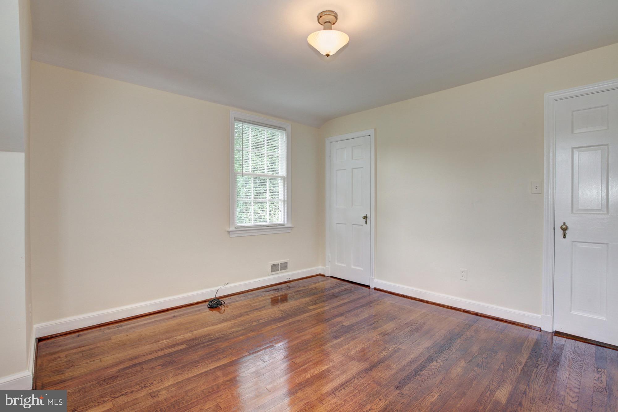 600 Forest Glen Road Silver Spring, MD 20901 - Photo 24 of 28 Bedroom 2