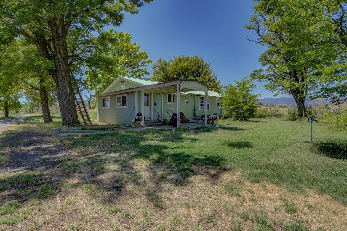 3315 Montague Road Montague, CA 96064 - Photo 13 of 32 Gallery Image 13