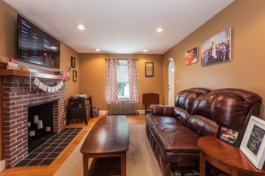 64 Hillside Road Braintree, MA 02184 - Photo 4 of 30 Gallery Image 4