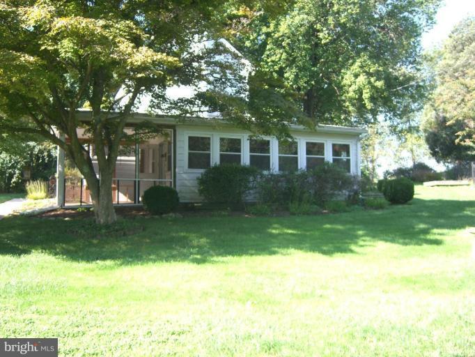 1467 Fairfield Loop Road Crownsville, MD 21032 - Photo 5 of 6 Sunroom