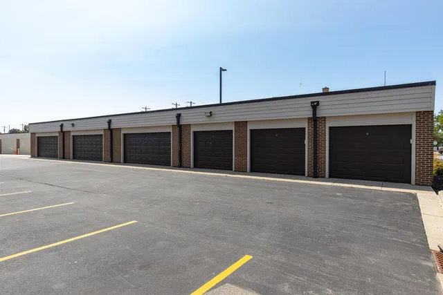 $219,900 | 105 Washington Avenue, Unit 204, Oshkosh, WI 54901